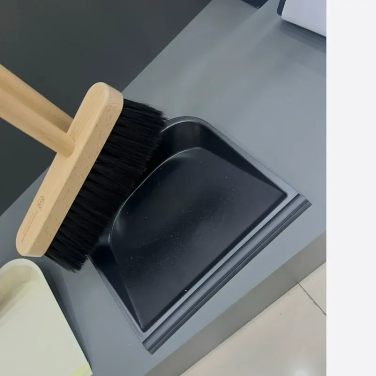ست جارو و خاکانداز دسته بلند چوبی WS کد W26