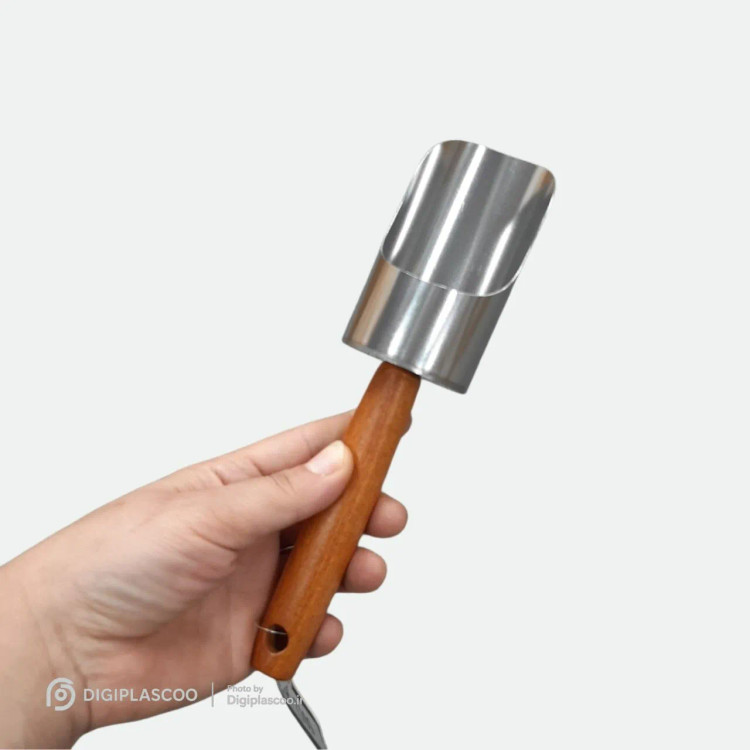 نحوه در دست گرفتن سرتاس استیل دسته چوبی سایز کوچک